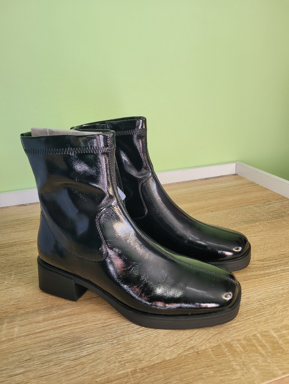Aerosoles Dazzy Boots 7 NWT Patent Stretch Block Heel Black Classic